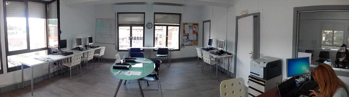GIZAKIA - Sede principal Madariaga centro de empleo GIZAKIA - Sede principal Madariaga centro de empleo